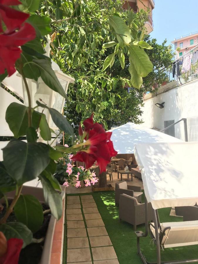 Bed and Breakfast Virgilio'S Garden à Castellammare di Stabia Extérieur photo